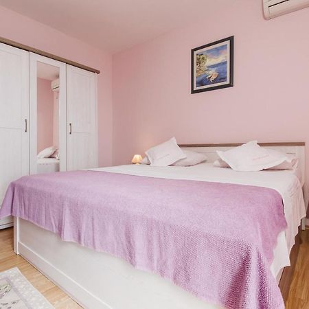 Apartment Kuzmanic Lokva Rogoznica Buitenkant foto