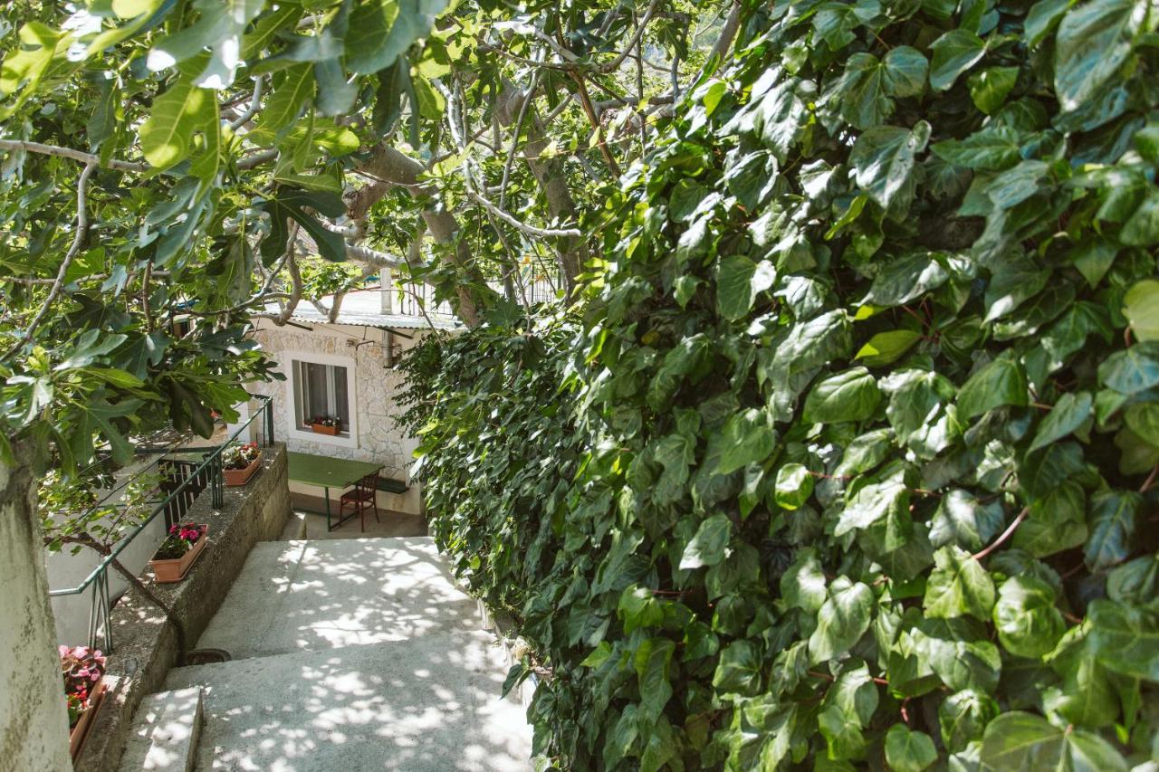 Apartment Kuzmanic Lokva Rogoznica Buitenkant foto